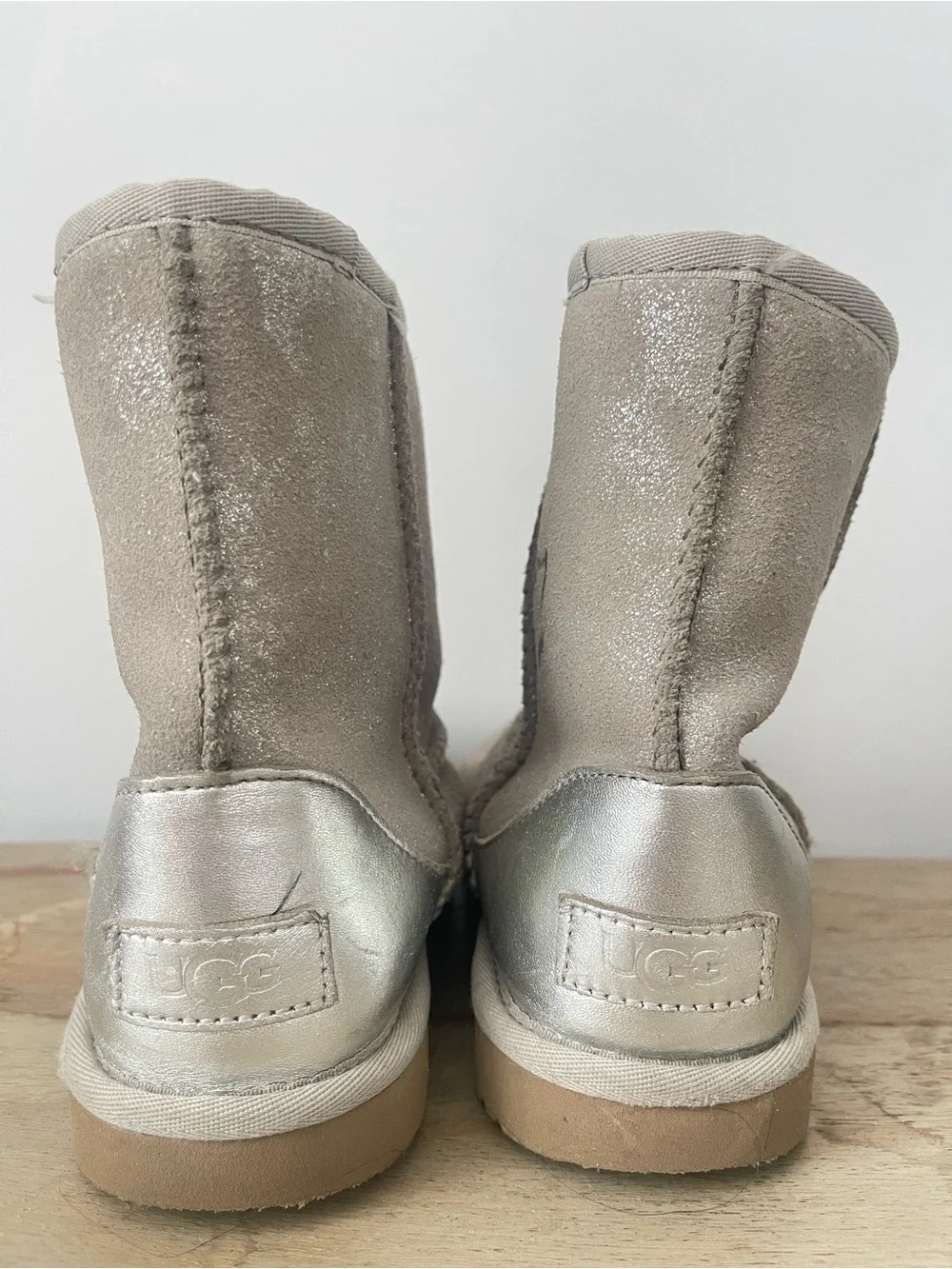 Ugg Kids Cozy Shearling-Lined Boots - light metallic silver grayish beige
